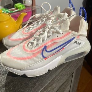 NIKE Air Max Sneakers